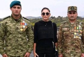   La Primera Vicepresidenta se reunió con los Héroes de la Gran Guerra Patria  