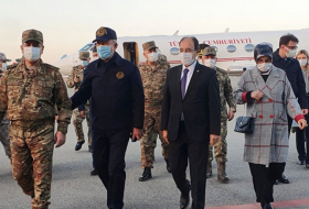   El ministro de Defensa Nacional de Turquía ha llegado a Bakú   