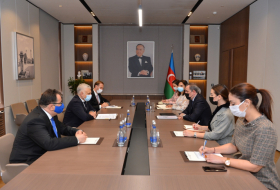  Jeyhun Bayramov se reunió con el funcionario de la UE 