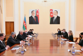   Primer ministro de Azerbaiyán se reunió con la vicepresidenta del Banco Mundial  