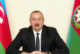   Ilham Aliyev felicitó al presidente de los EAU  