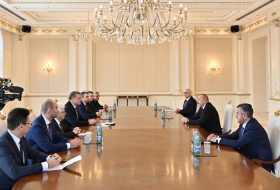  El presidente Ilham Aliyev recibe al gobernador de Astracán - Actualizado