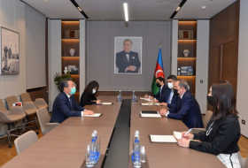 Jeyhun Bayramov se reunió con el embajador de la República de Corea