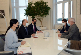 Ministro de Cultura de Azerbaiyán se reunió con el embajador en Misión Especial para la Mediación y el Diálogo Intercultural