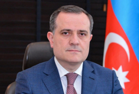   Ministro de Relaciones Exteriores de Azerbaiyán realiza una visita a Pakistán  