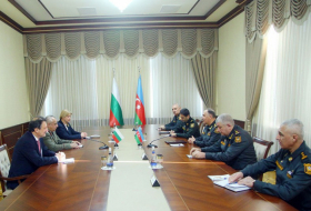 El Jefe del Estado Mayor General del Ejército de Azerbaiyán se reúne con la delegación búlgara