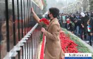  El pueblo azerbaiyano conmemora a los mártires del 20 de enero -  VIDEO/FOTOS  