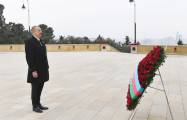   Presidente Ilham Aliyev visita el Callejón de los Mártires  