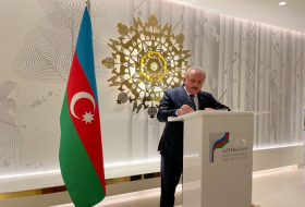 Funcionarios turcos visitan el pabellón de Azerbaiyán en la Expo 2020 de Dubái