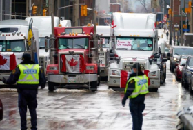 Las protestas de camioneros empiezan a dañar las economías de Canadá y EE.UU.