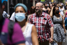 España eliminará la semana próxima la obligación del uso de mascarilla en exteriores