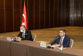 Ministerios de Sanidad de Azerbaiyán y Turquía están trabajando para participar en un ensayo de fase 3 de una vacuna fabricada en Turquía