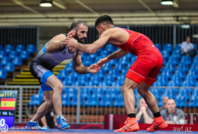 Luchadores azerbaiyanos consiguen 4 medallas, incluyendo un oro en los Campeonatos de Europa de Budapest