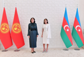   Las primeras damas de Azerbaiyán y Kirguistán se reúnen  