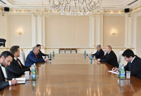  Ilham Aliyev recibió al ministro israelí 