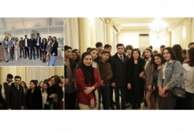 La Presidenta de Georgia se reúne con un grupo de jóvenes azerbaiyanos