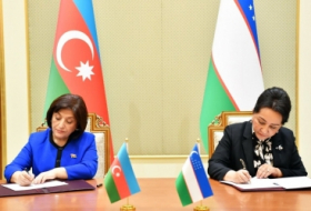 Se firman documentos entre los Parlamentos de Azerbaiyán y Uzbekistán