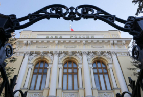 El Banco Central de Rusia reanuda la posibilidad de que los bancos vendan moneda en efectivo a los ciudadanos