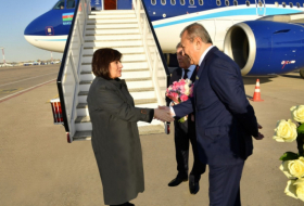 La presidenta del Parlamento de Azerbaiyán realiza una visita oficial a Uzbekistán