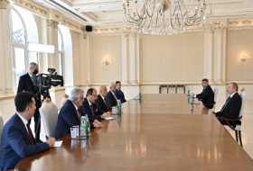  Presidente Ilham Aliyev recibe al ministro de Agricultura y Silvicultura de Turquía 