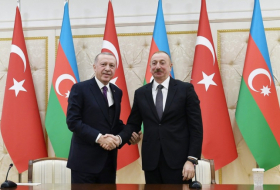   Erdogan felicita a Ilham Aliyev  