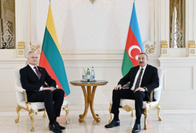  Los presidentes de Azerbaiyán y Lituania celebran reunión 