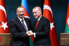   Los presidentes de Azerbaiyán y Turquía asisten a la inauguración del Centro de Servicio ''ASAN