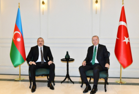  Los presidentes de Azerbaiyán y Turquía se reúnen en Rize 