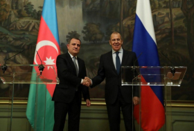   Jeyhun Bayramov se reunió con Lavrov  