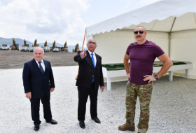   Ilham Aliyev se familiariza con la construcción del Aeropuerto Internacional de Lachin  