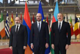     Euractiv  : La UE está expulsando a Rusia de Karabaj  