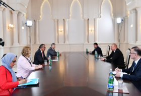   Ilham Aliyev recibe al Director General de la OMS  