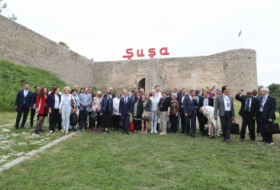 Finaliza la visita de los participantes del IX Foro Global de Bakú a Shusha