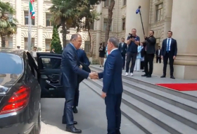   Empieza la reunión entre los ministros de Asuntos Exteriores de Azerbaiyán y Rusia  