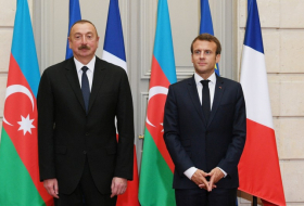  Ilham Aliyev felicitó a Macron 