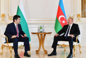  Presidente Ilham Aliyev celebra reunión con el Primer Ministro de Bulgaria 