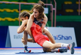 Luchadora azerbaiyana se convierte en campeona del mundo