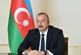  Presidente Ilham Aliyev felicita a su homólogo egipcio 