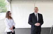  Ilham Aliyev y Mehriban Aliyeva se reúnen con atletas que representan a Azerbaiyán en los V Juegos de Solidaridad Islámica 