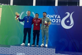 El gimnasta azerbaiyano gana la plata en Türkiye