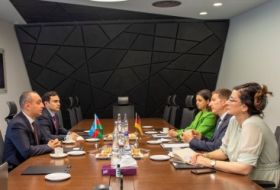Representantes de la Embajada de Alemania visitan Azercosmos