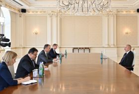   Presidente Ilham Aliyev recibe al representante especial de la Unión Europea  