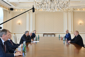  Ilham Aliyev recibe al presidente de la Duma Estatal rusa 