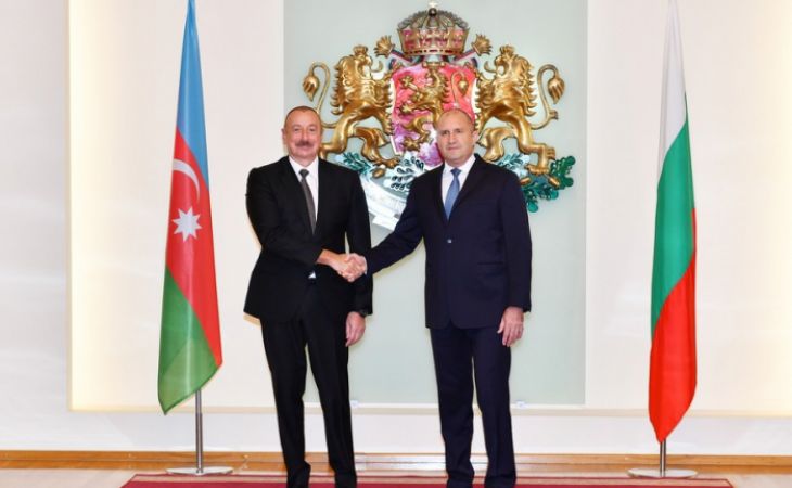   Presidentes de Azerbaiyán y Bulgaria sostienen reunión privada  