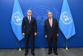   Jeyhun Bayramov se reunió con el Secretario General de la ONU  