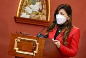 Destituyen a Lady Camones, presidenta del Congreso peruano