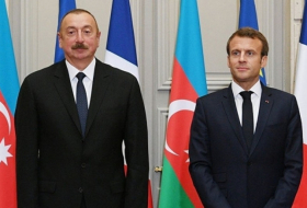   Macron llamó por teléfono a Ilham Aliyev  