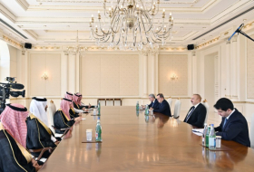  Presidente Ilham Aliyev recibe al ministro de Relaciones Exteriores de Arabia Saudita 