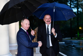  Comienza la reunión bilateral entre los presidentes de Azerbaiyán y Rusia 