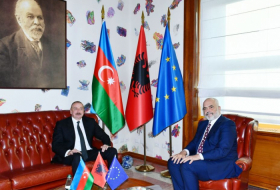   Presidente de Azerbaiyán se reúne personalmente con el primer ministro de Albania  